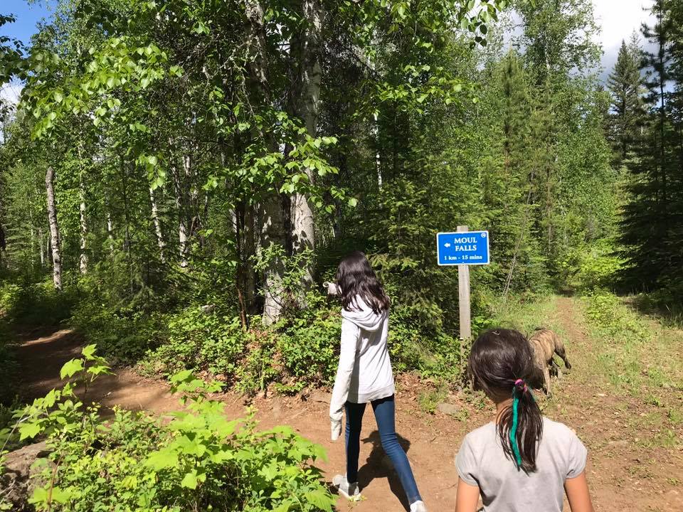 trail sign moul falls